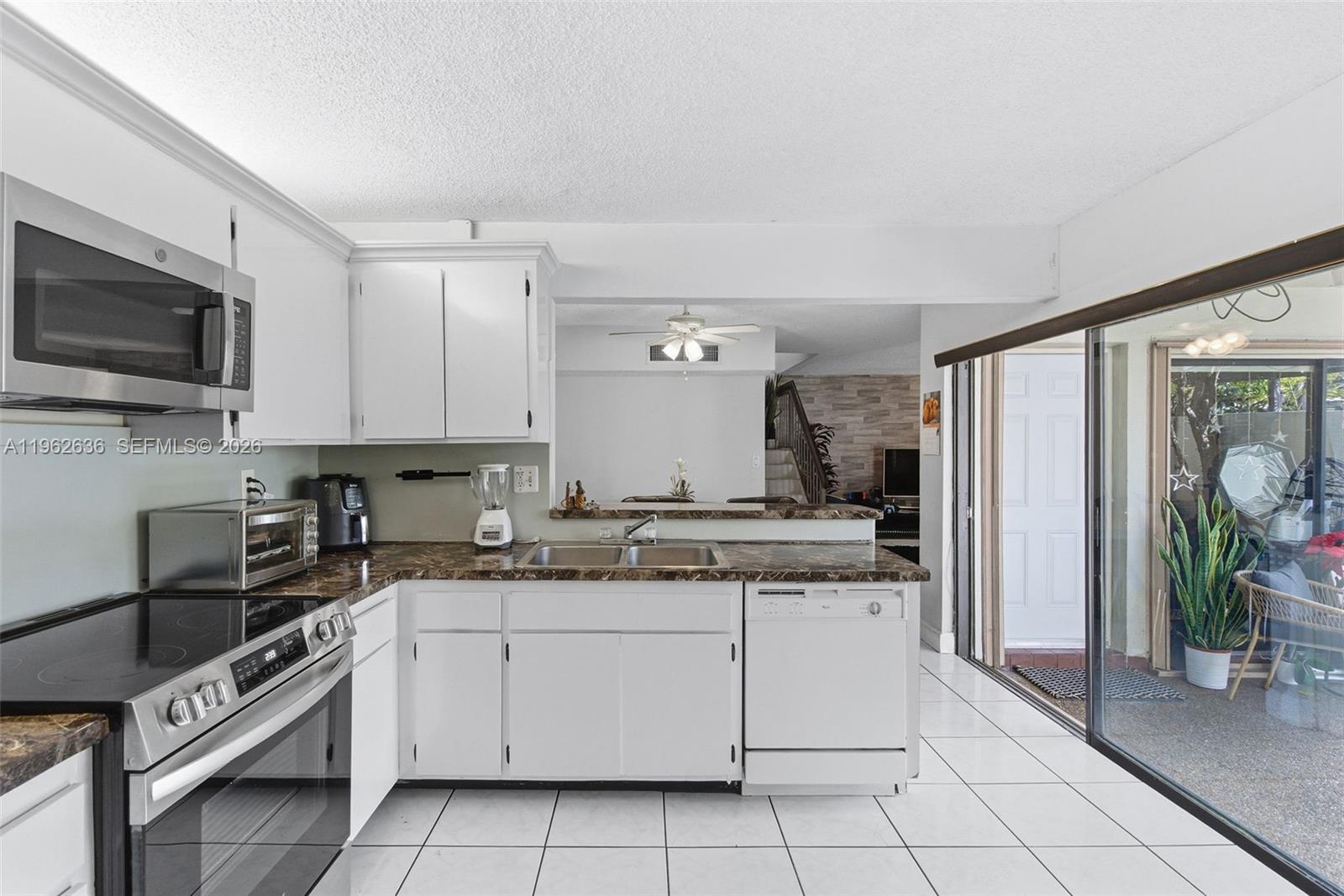 4726 SW 67th Ave # F6