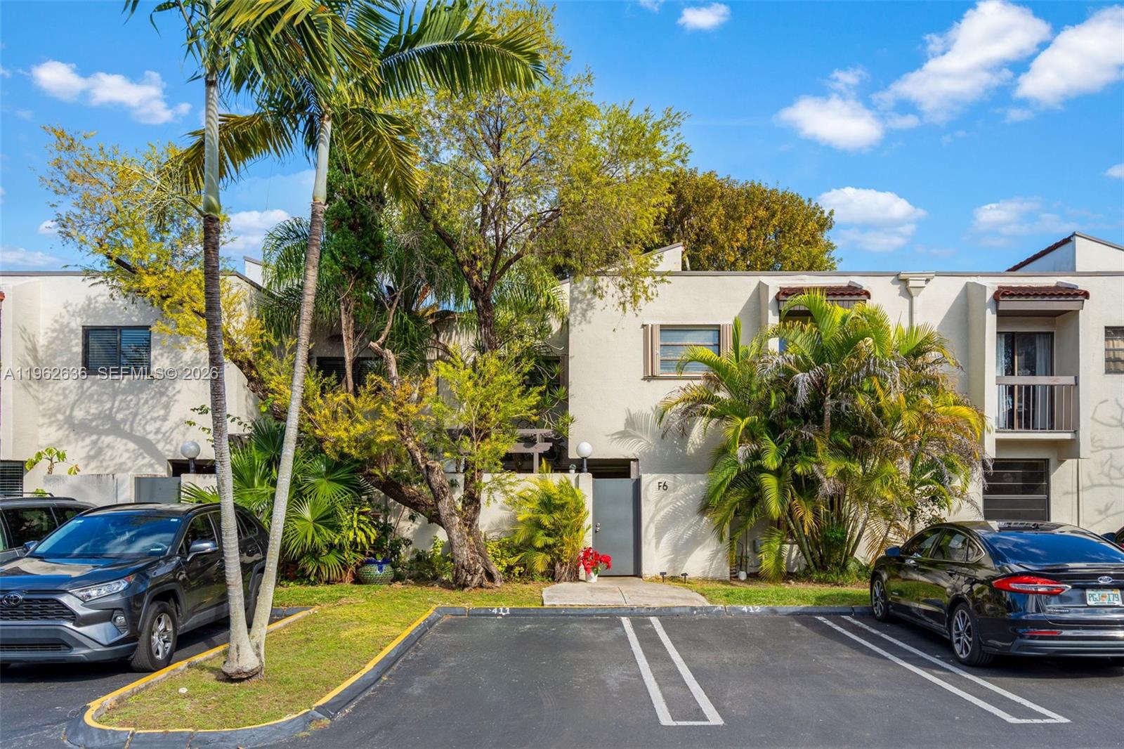 4726 SW 67th Ave # F6