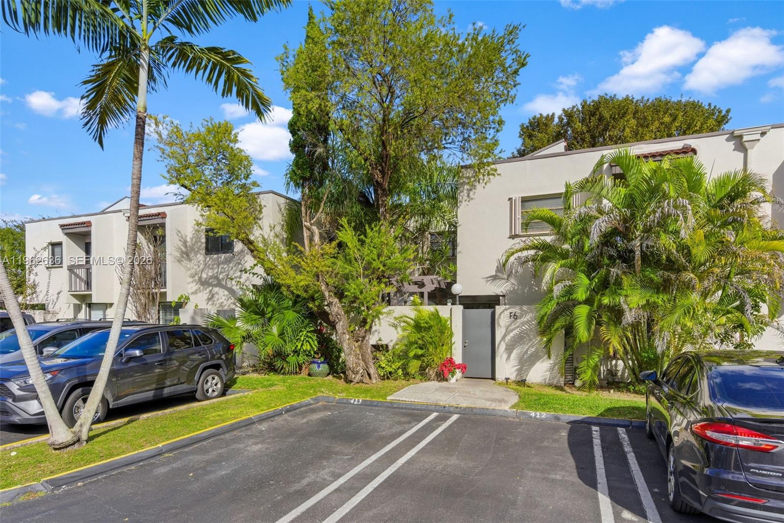 4726 SW 67th Ave # F6