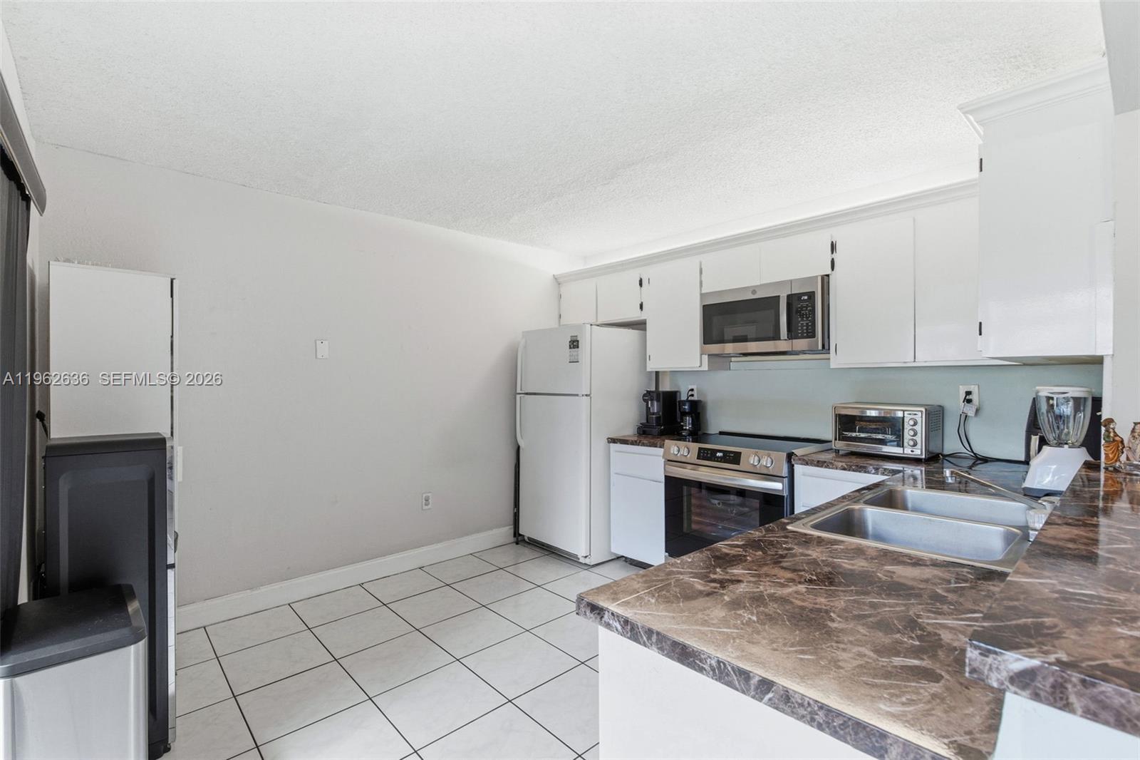 4726 SW 67th Ave # F6