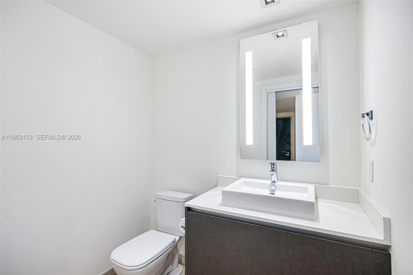 1451 Brickell Ave # 2204