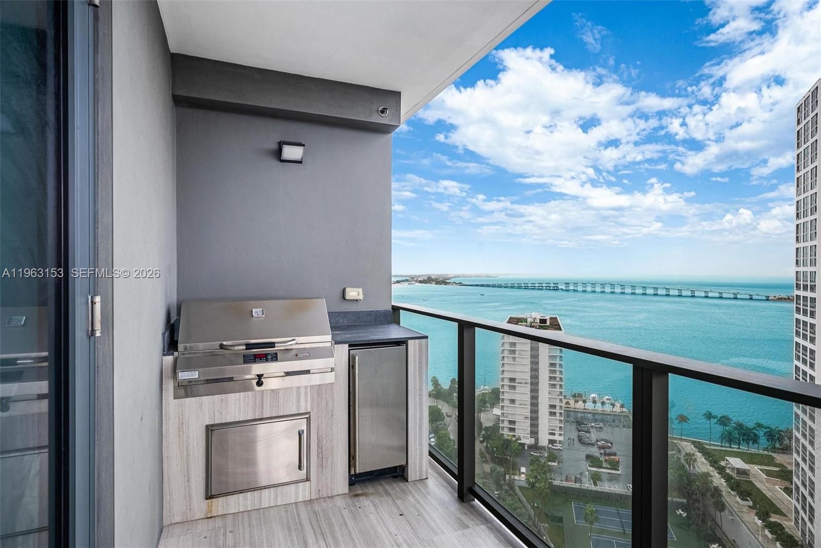 1451 Brickell Ave # 2204