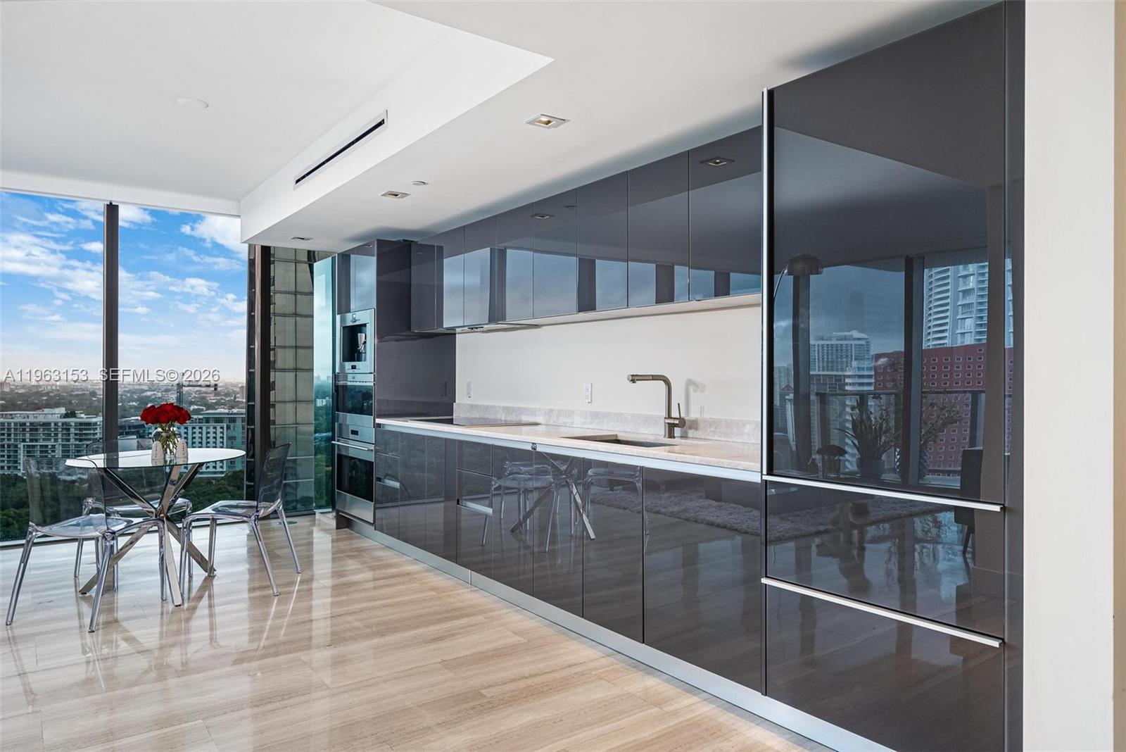 1451 Brickell Ave # 2204