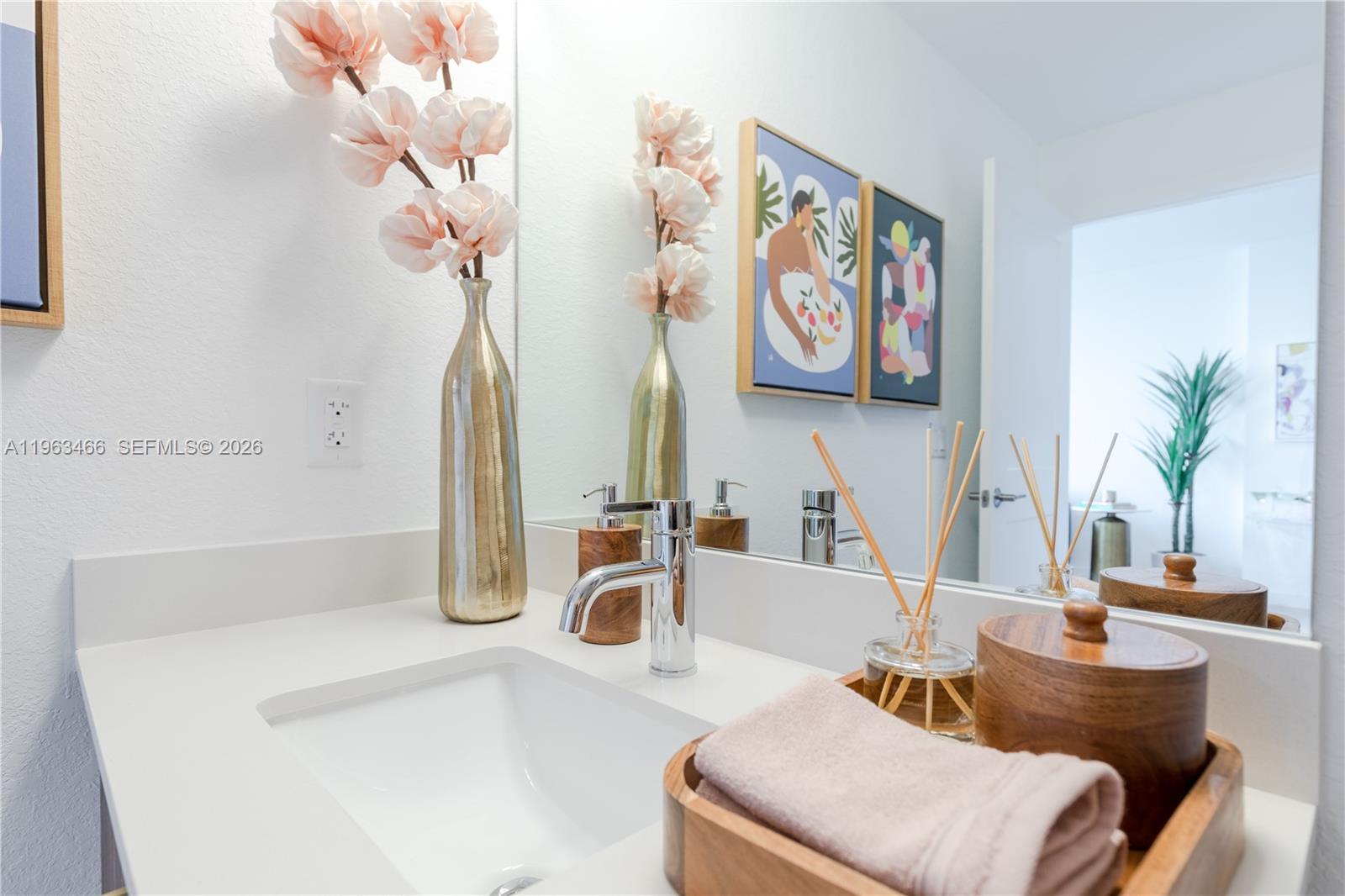 1005 Spring Garden Rd # 844 Unit: PH 844