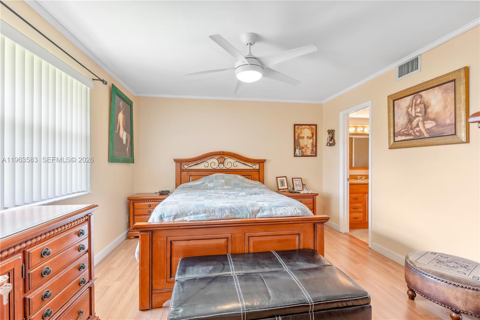 5560 Lakeside Dr # 204