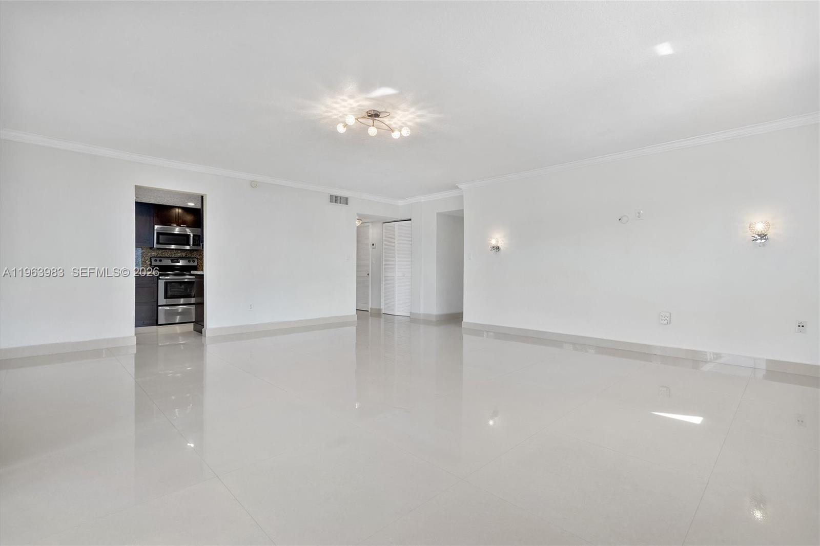 3860 NE 170th St # 205