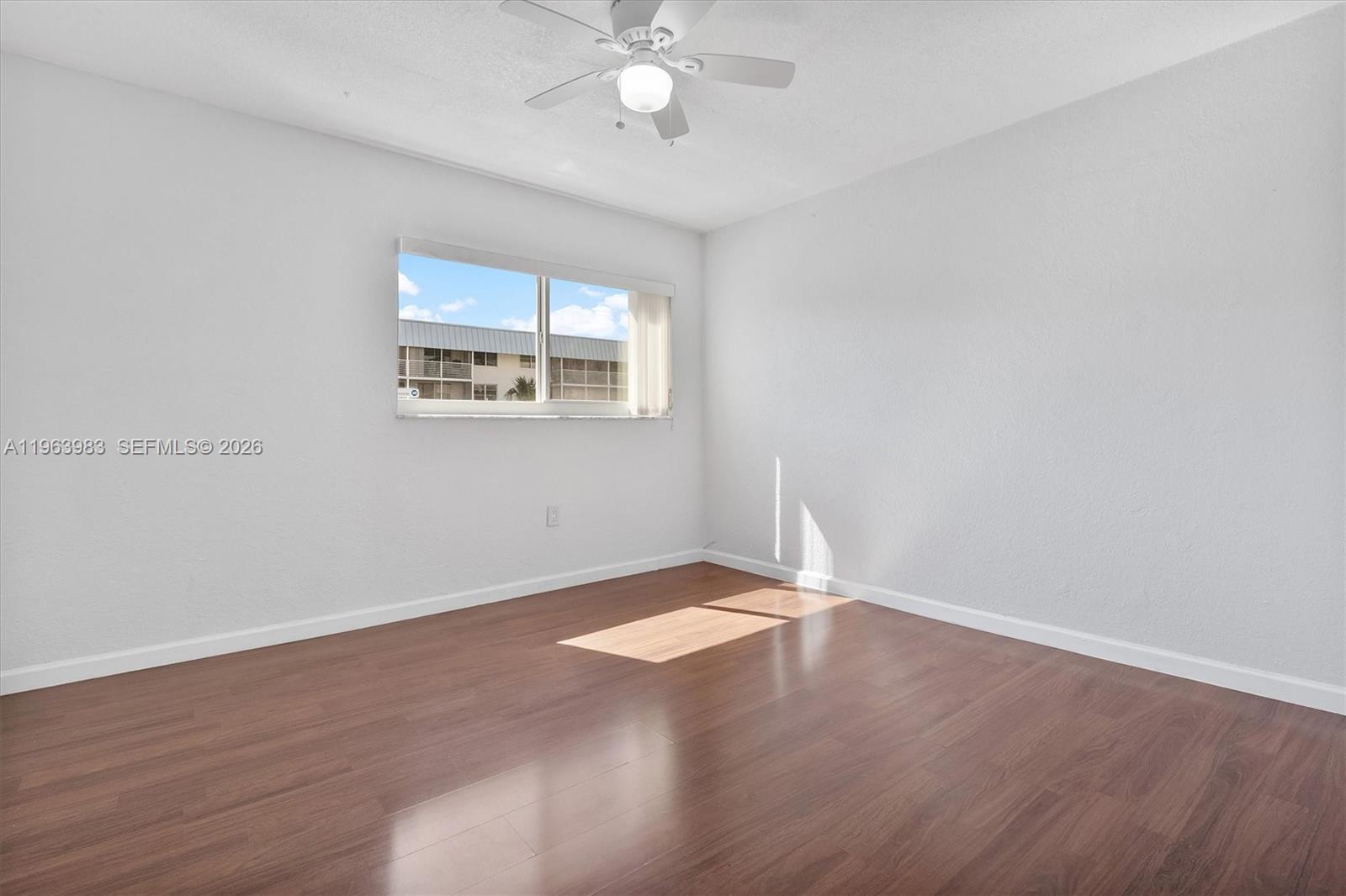 3860 NE 170th St # 205