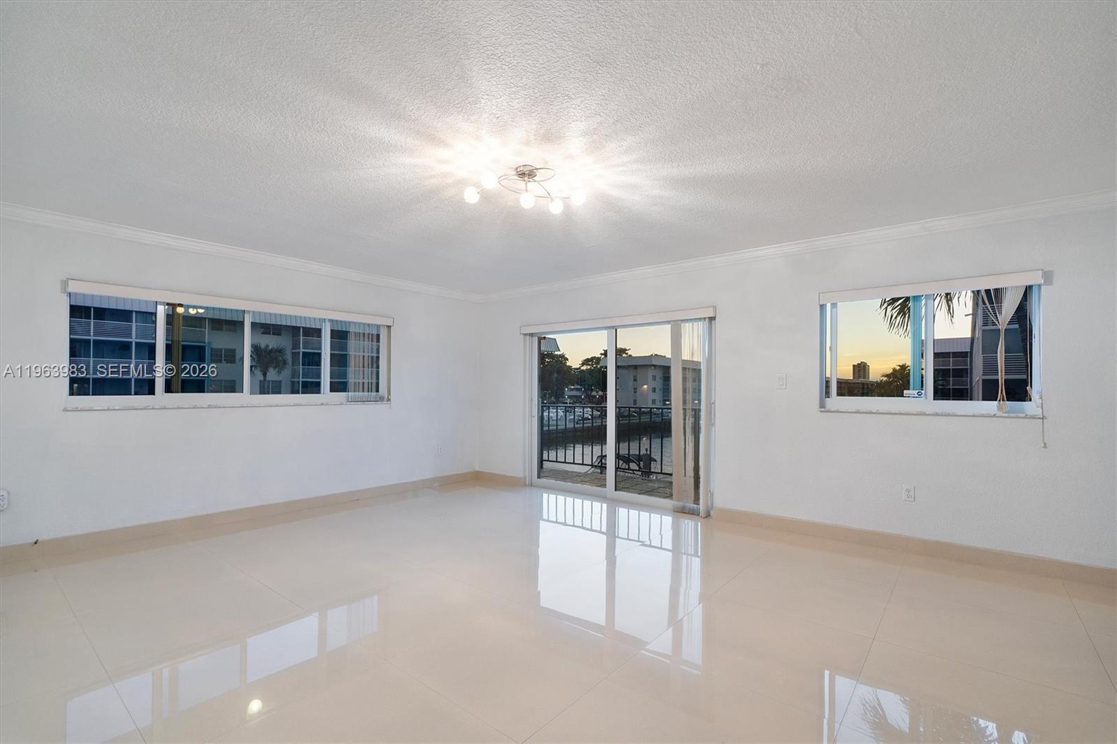 3860 NE 170th St # 205