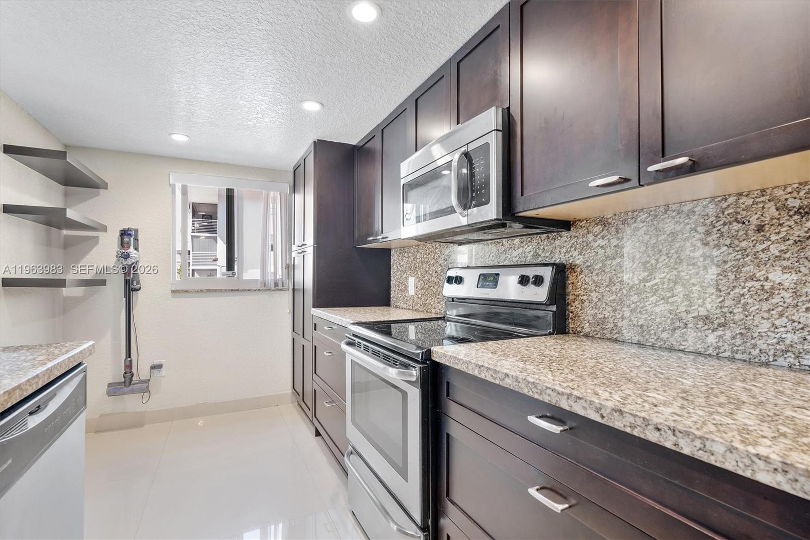 3860 NE 170th St # 205