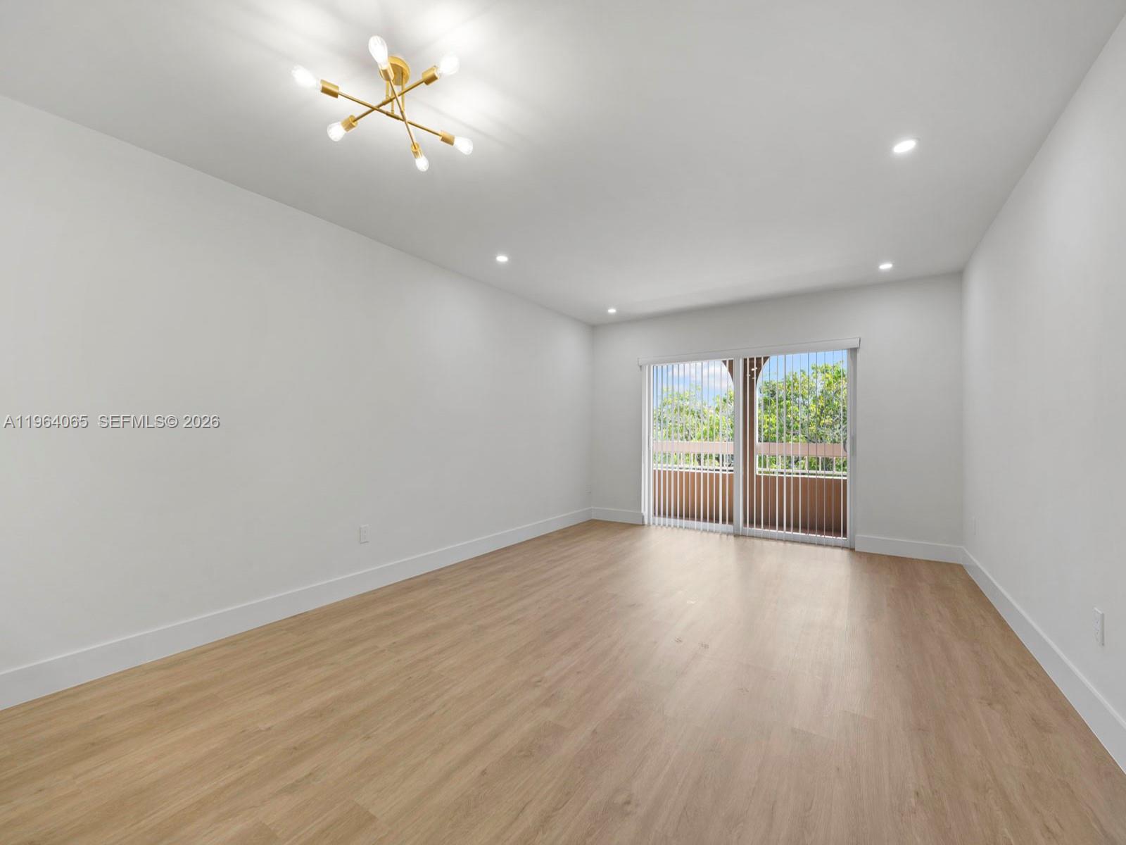 8101 Camino Real # 320 Unit: C-320