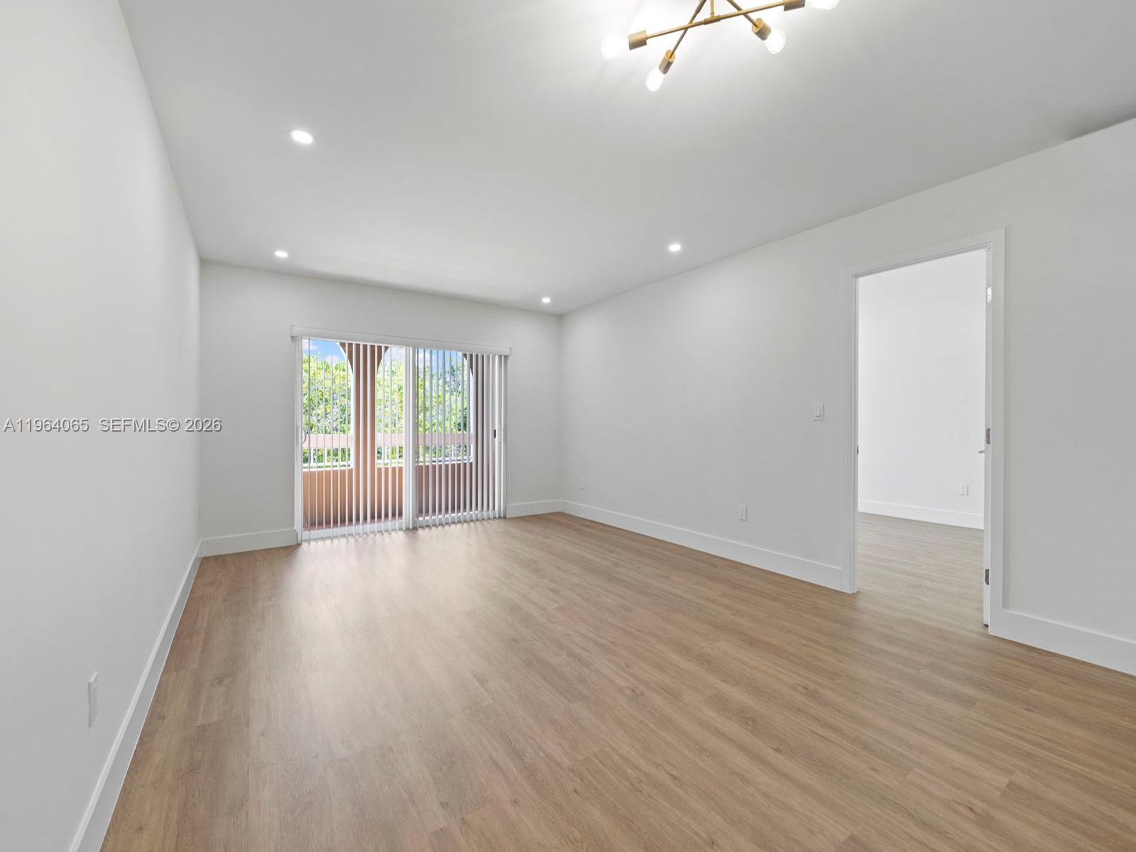8101 Camino Real # 320 Unit: C-320