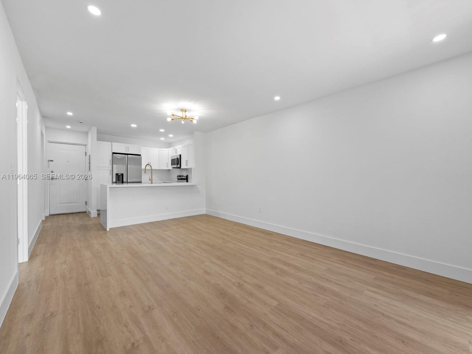 8101 Camino Real # 320 Unit: C-320