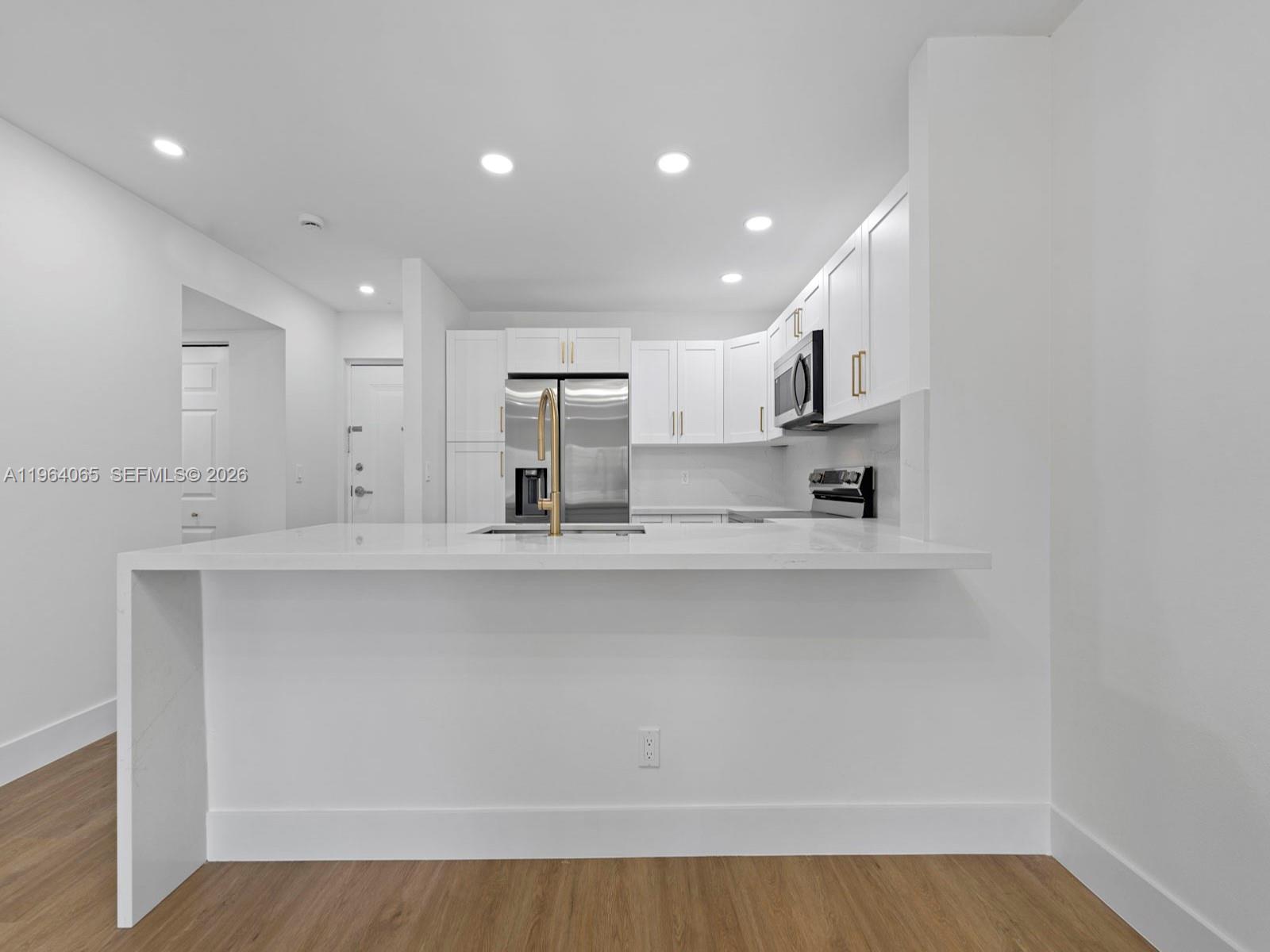 8101 Camino Real # 320 Unit: C-320