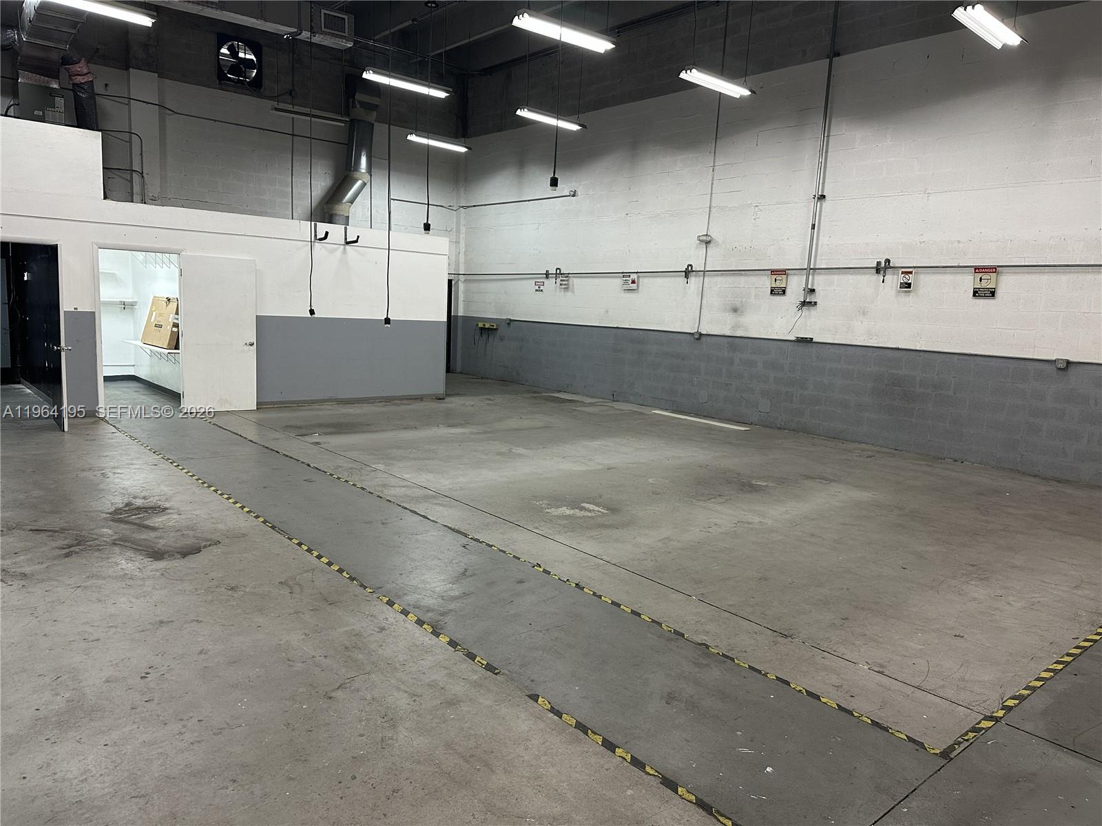 2330 NW 102nd Ave # 4 Unit: Bay 4