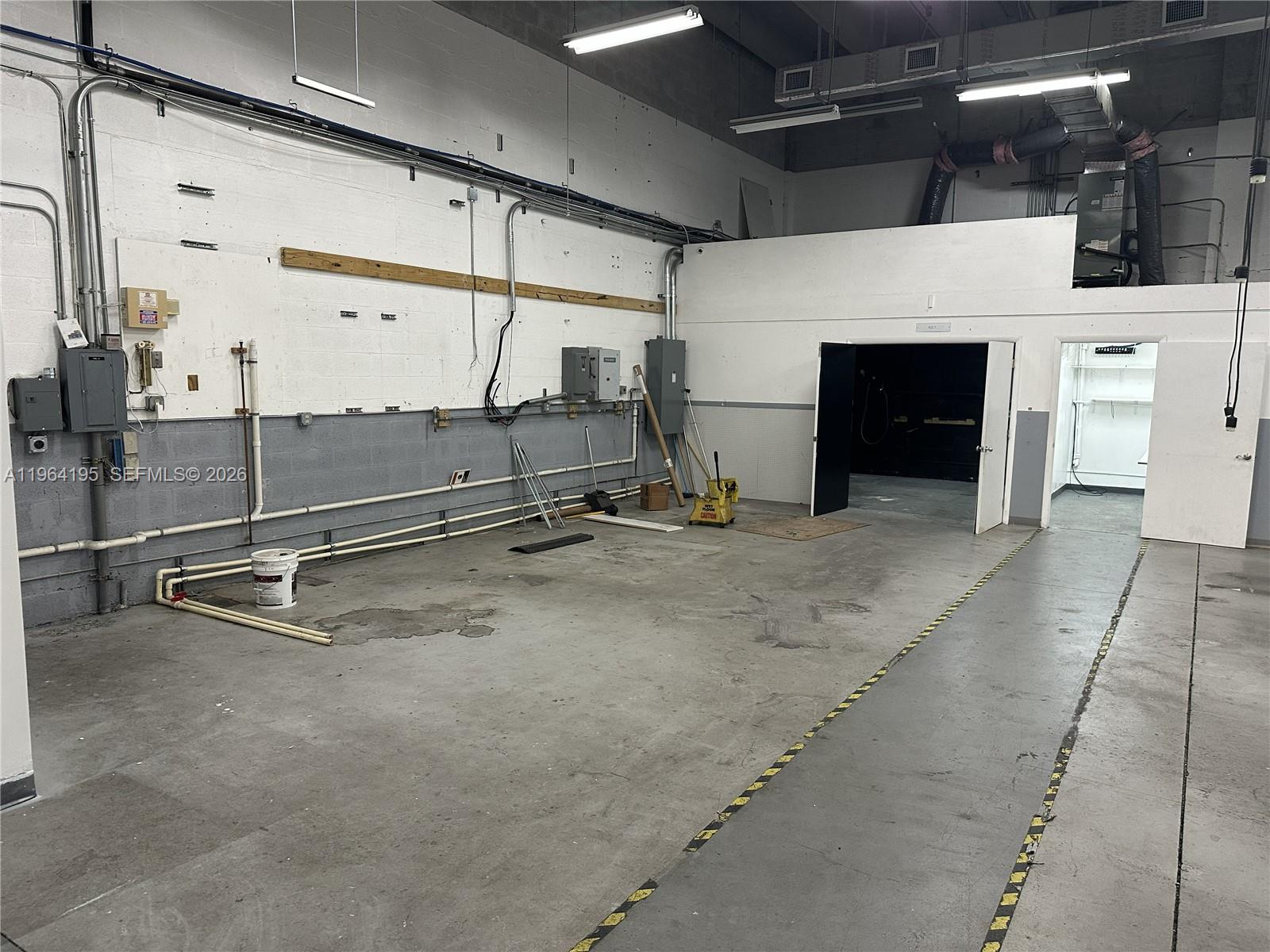 2330 NW 102nd Ave # 4 Unit: Bay 4