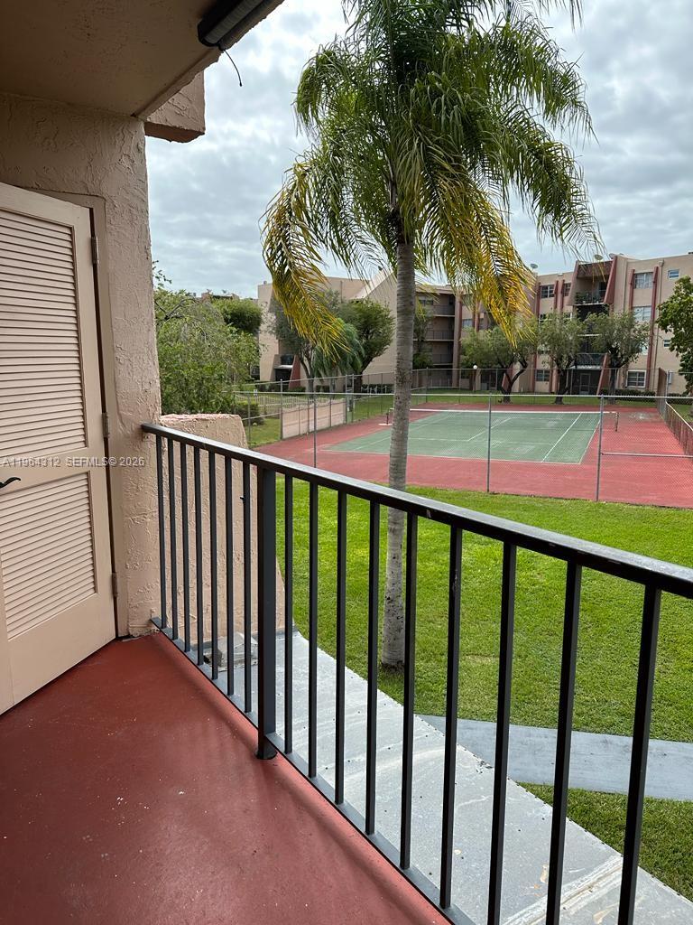 13701 Kendale Lakes Cir # 211 Unit: B-211