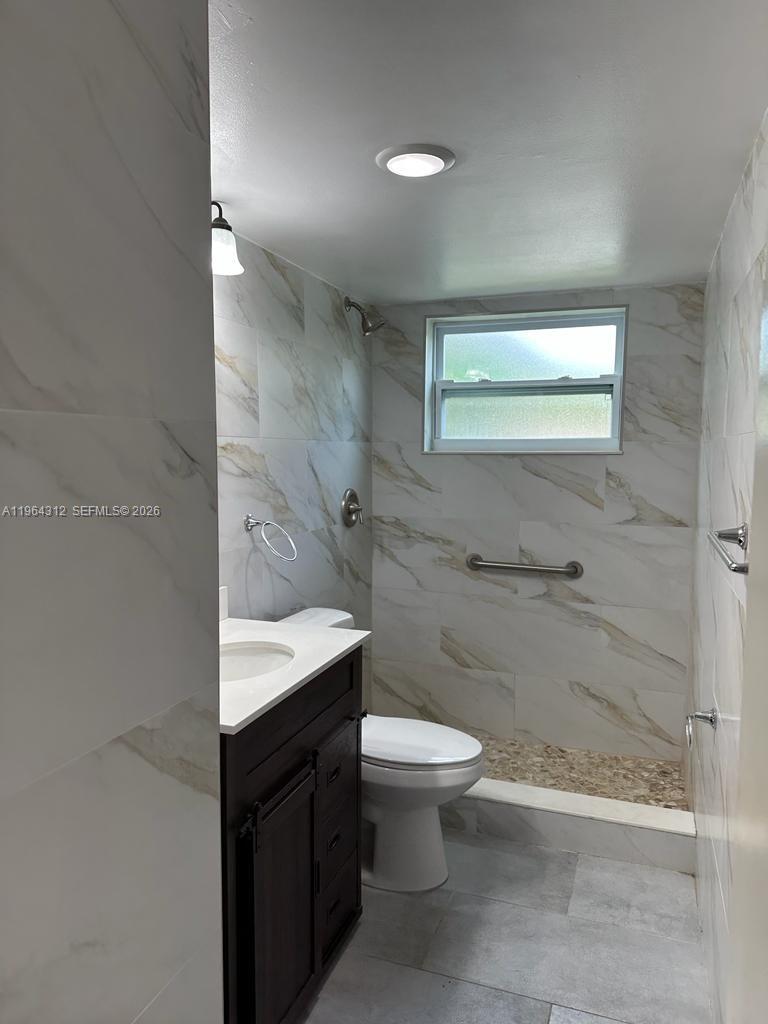 13701 Kendale Lakes Cir # 211 Unit: B-211