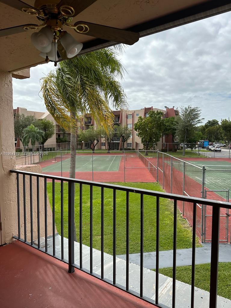 13701 Kendale Lakes Cir # 211 Unit: B-211