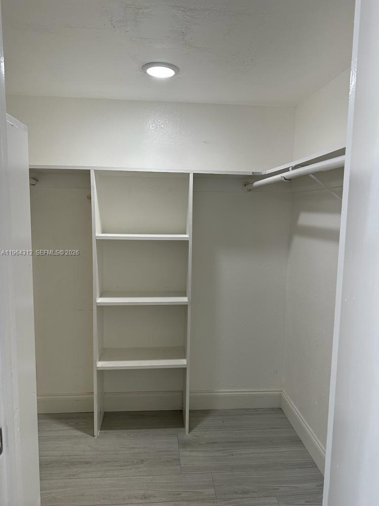 13701 Kendale Lakes Cir # 211 Unit: B-211