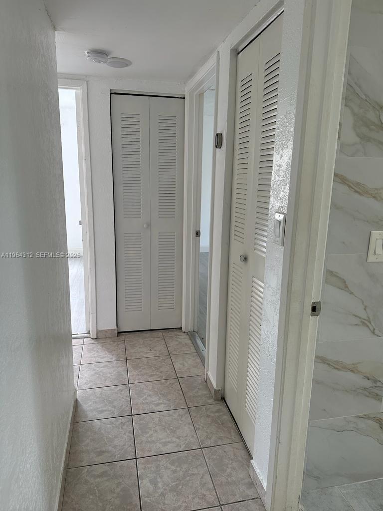13701 Kendale Lakes Cir # 211 Unit: B-211