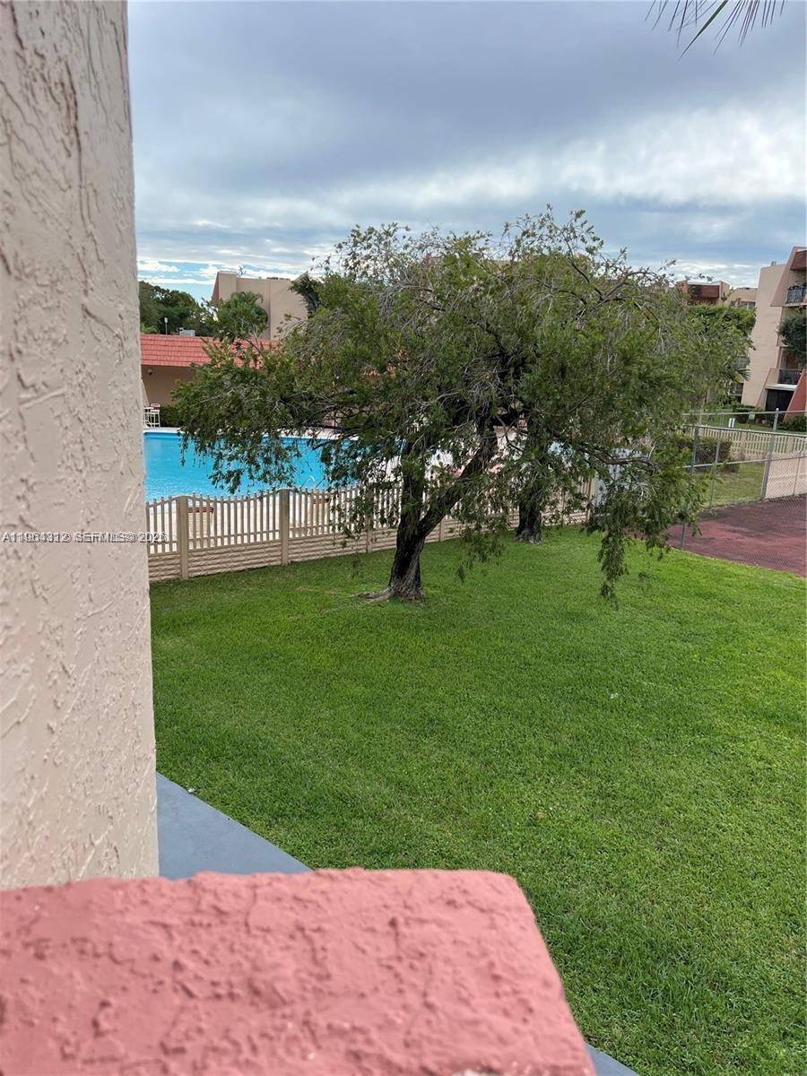 13701 Kendale Lakes Cir # 211 Unit: B-211