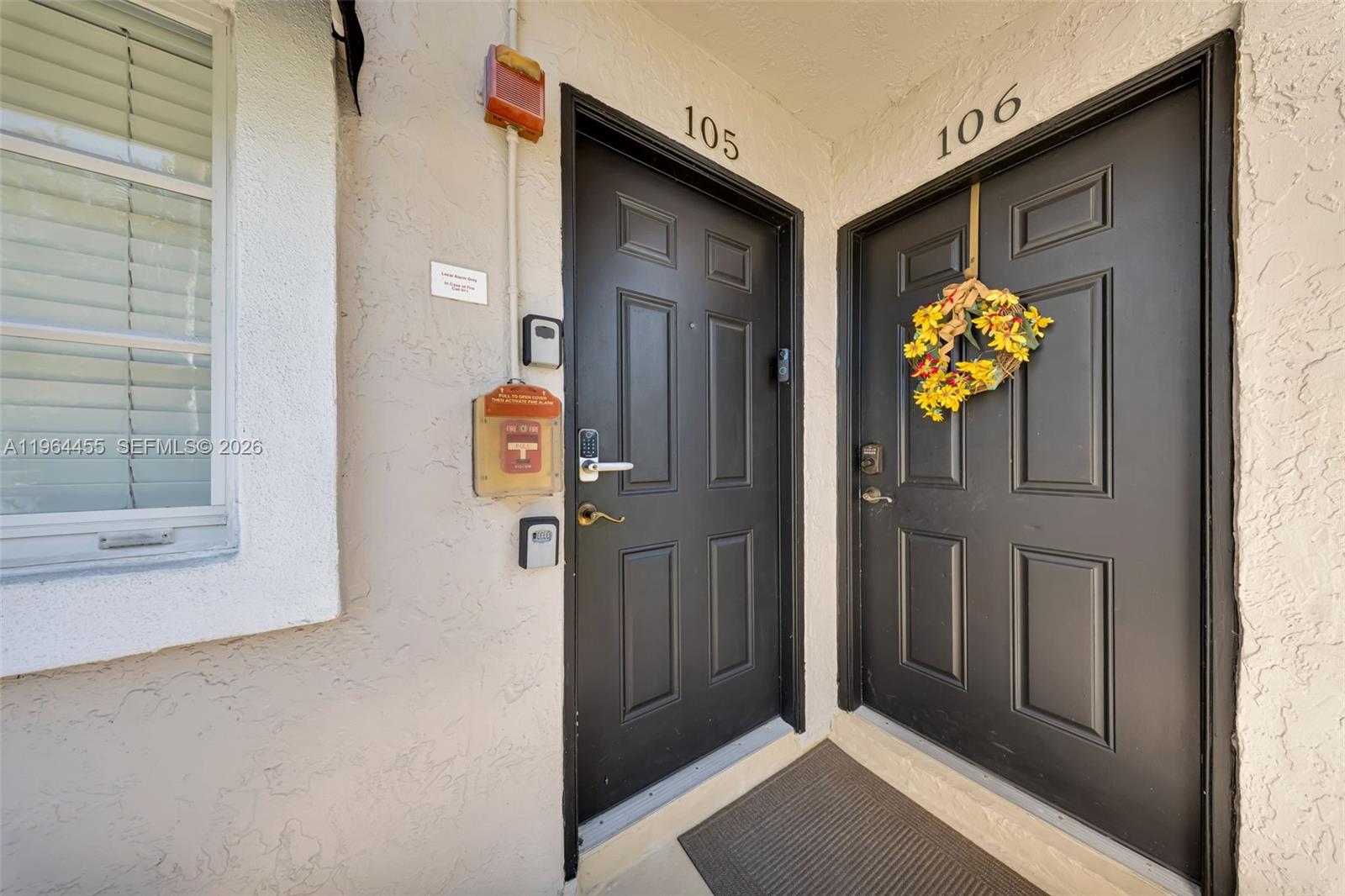 4040 Crystal Lake Dr # 105