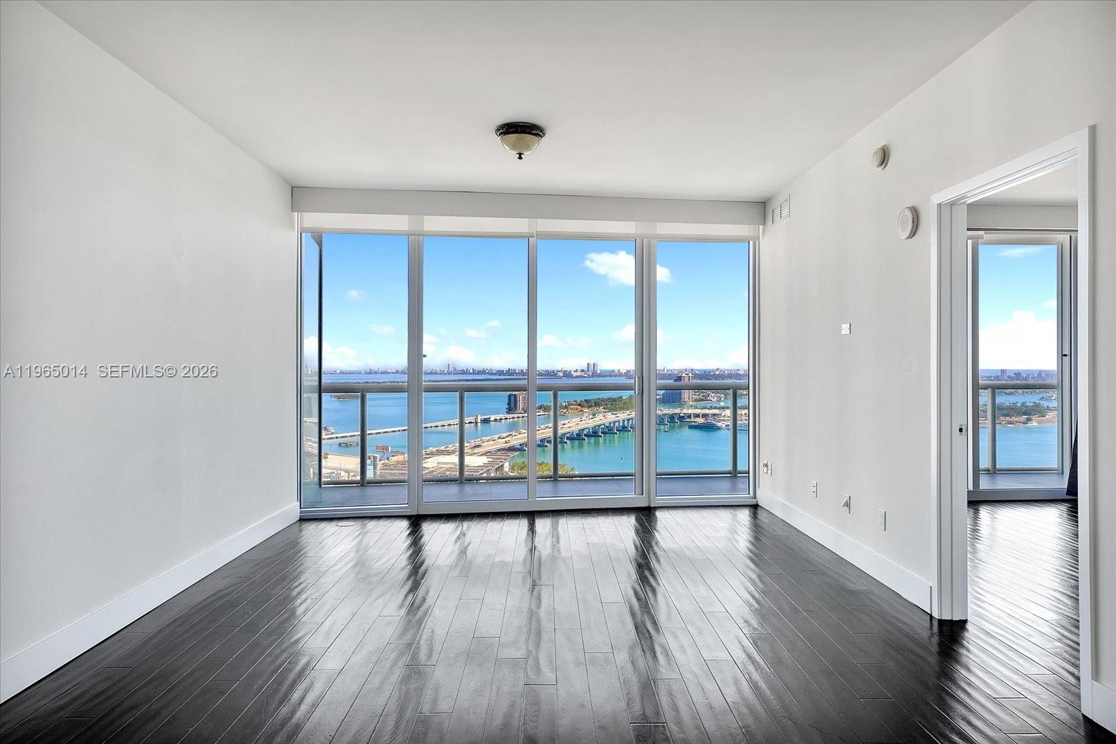 888 Biscayne Blvd # 3111