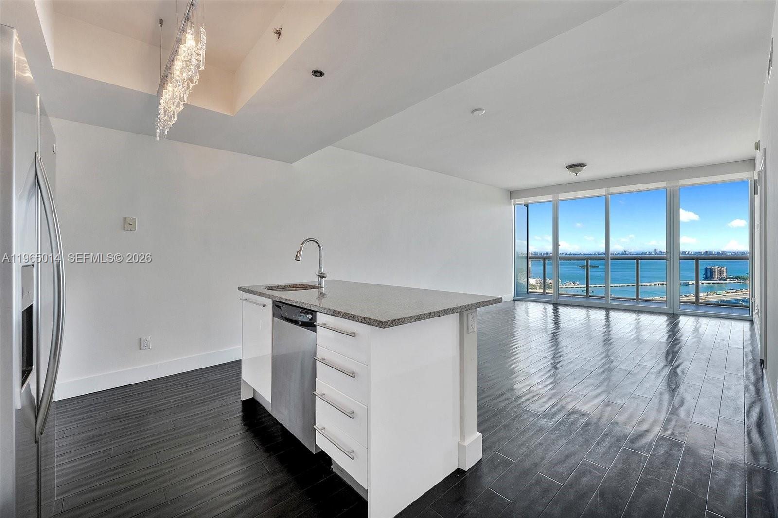 888 Biscayne Blvd # 3111