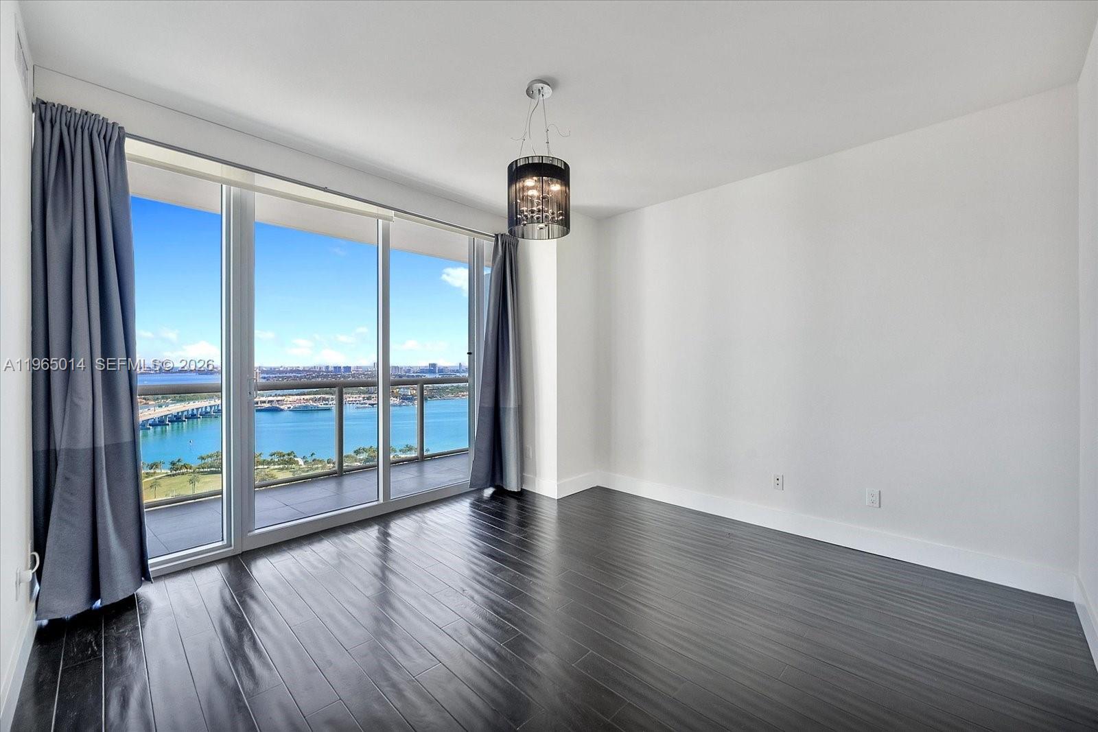 888 Biscayne Blvd # 3111