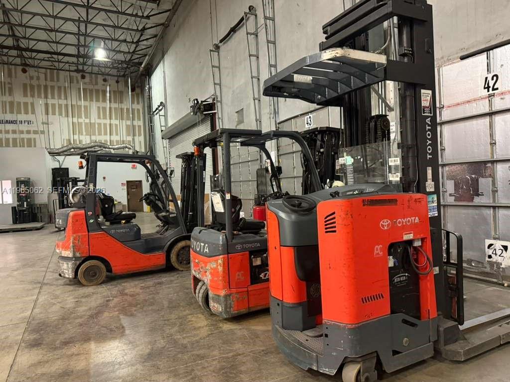 11401 NW 134th St # 106 Unit: 104-106