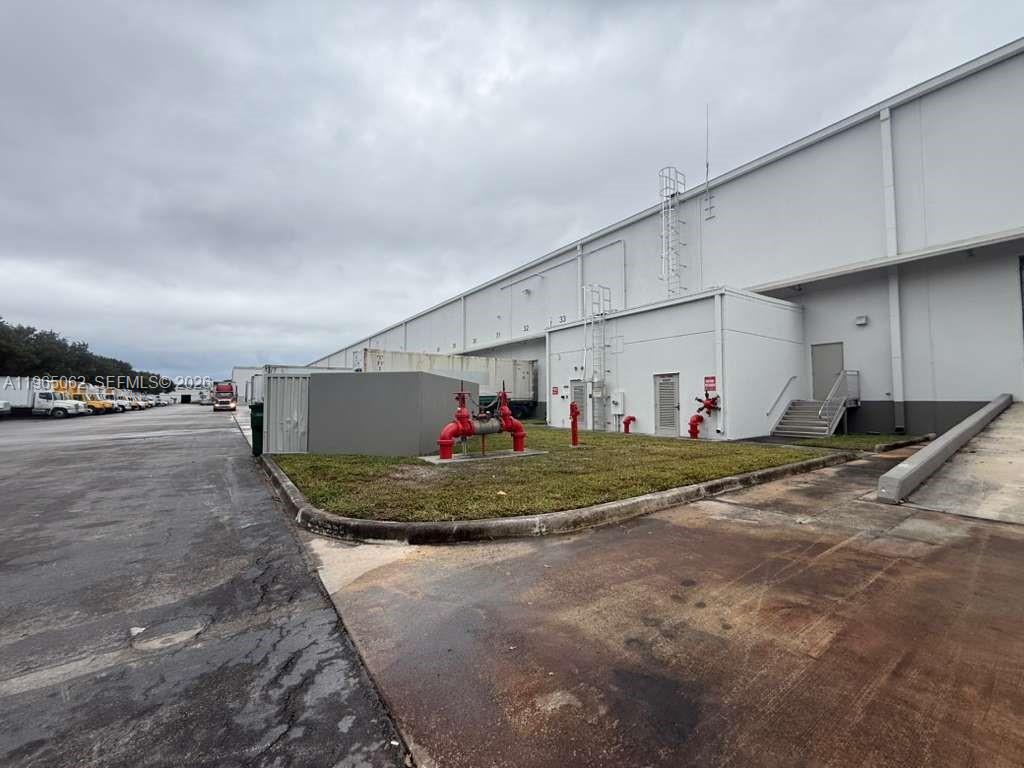 11401 NW 134th St # 106 Unit: 104-106