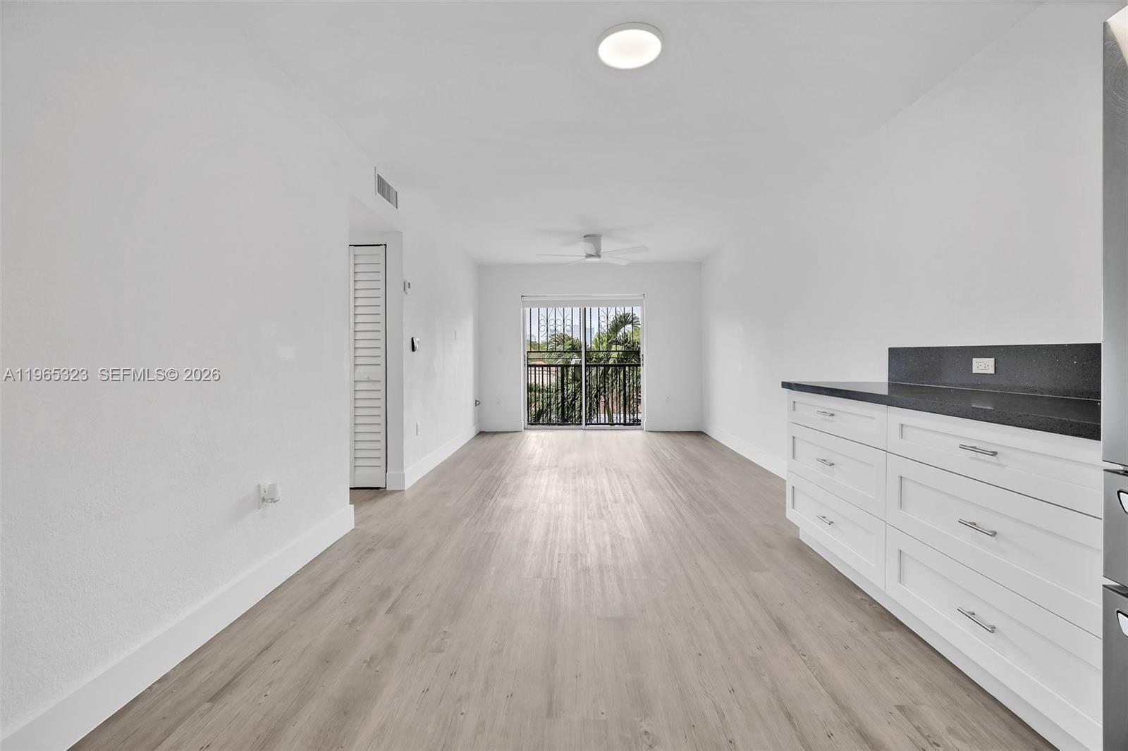 1530 SW 2nd St # 301