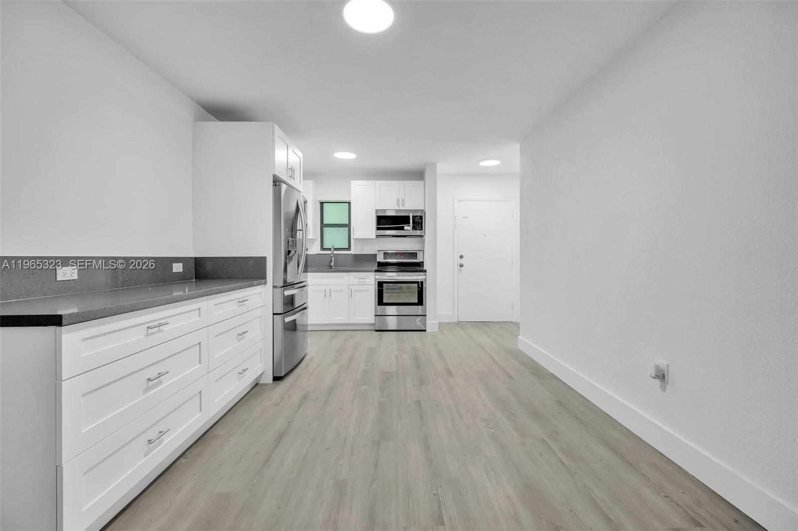 1530 SW 2nd St # 301