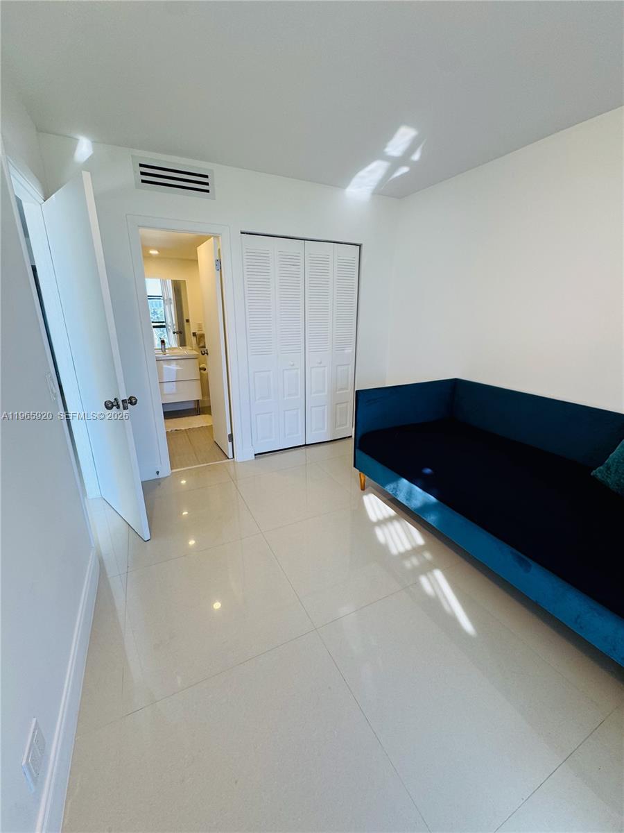 20335 W Country Club Dr # 608