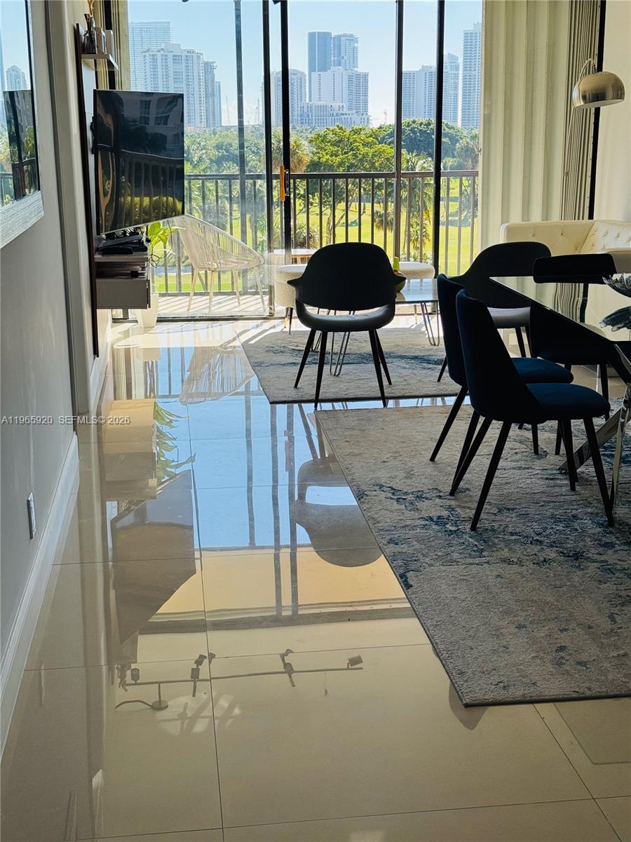 20335 W Country Club Dr # 608