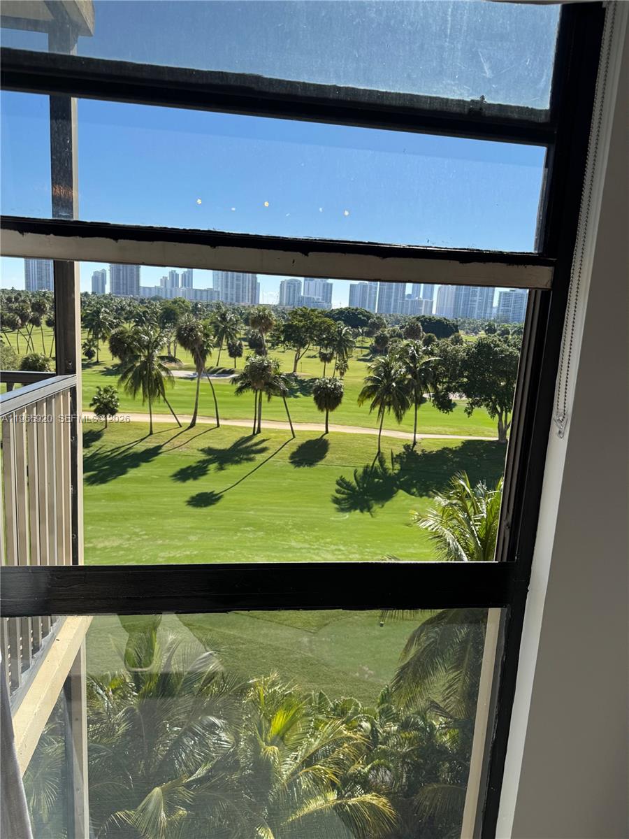20335 W Country Club Dr # 608