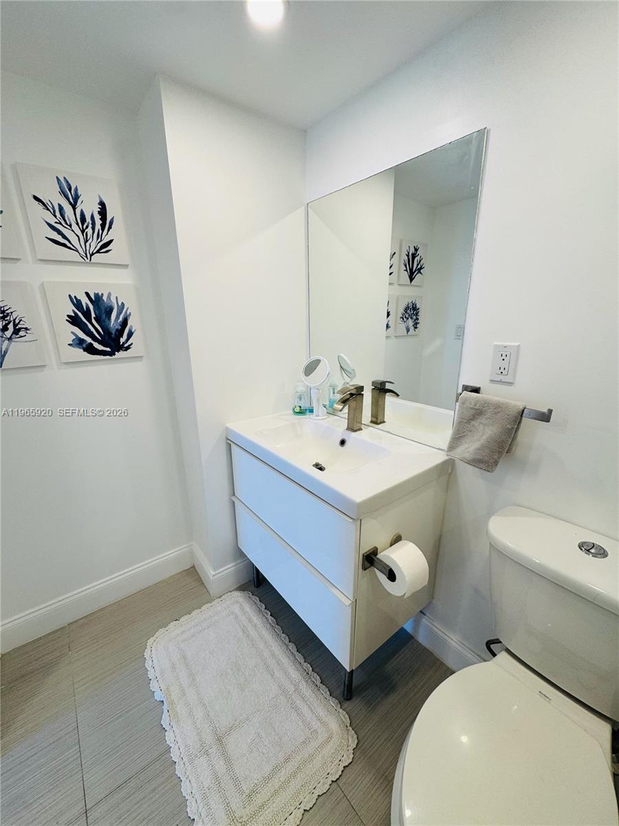 20335 W Country Club Dr # 608