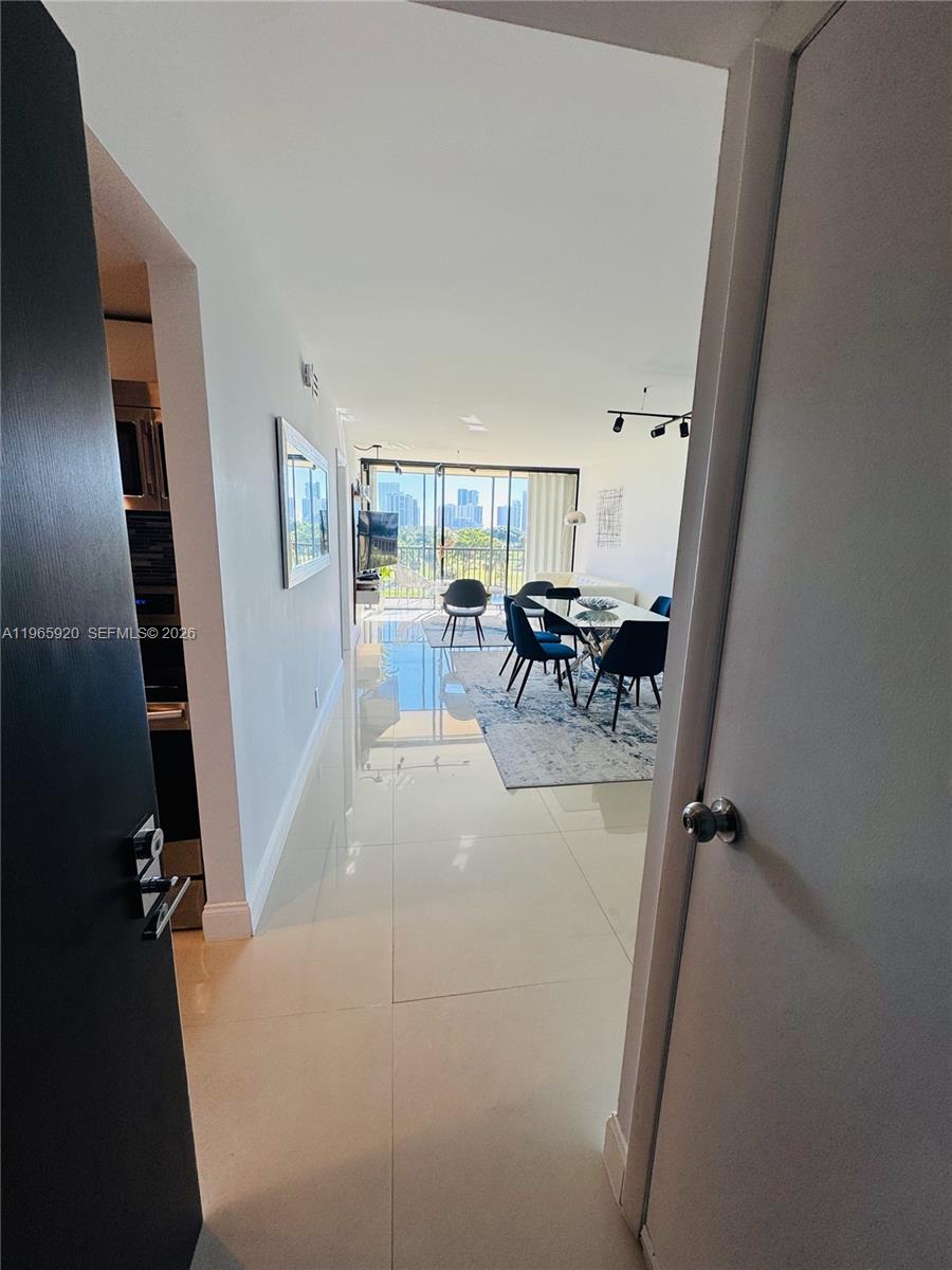 20335 W Country Club Dr # 608