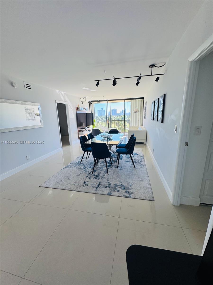 20335 W Country Club Dr # 608