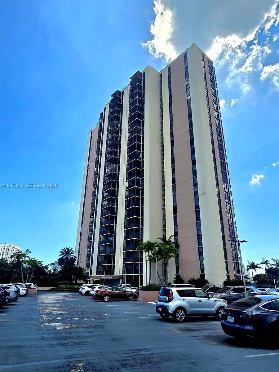 20335 W Country Club Dr # 608