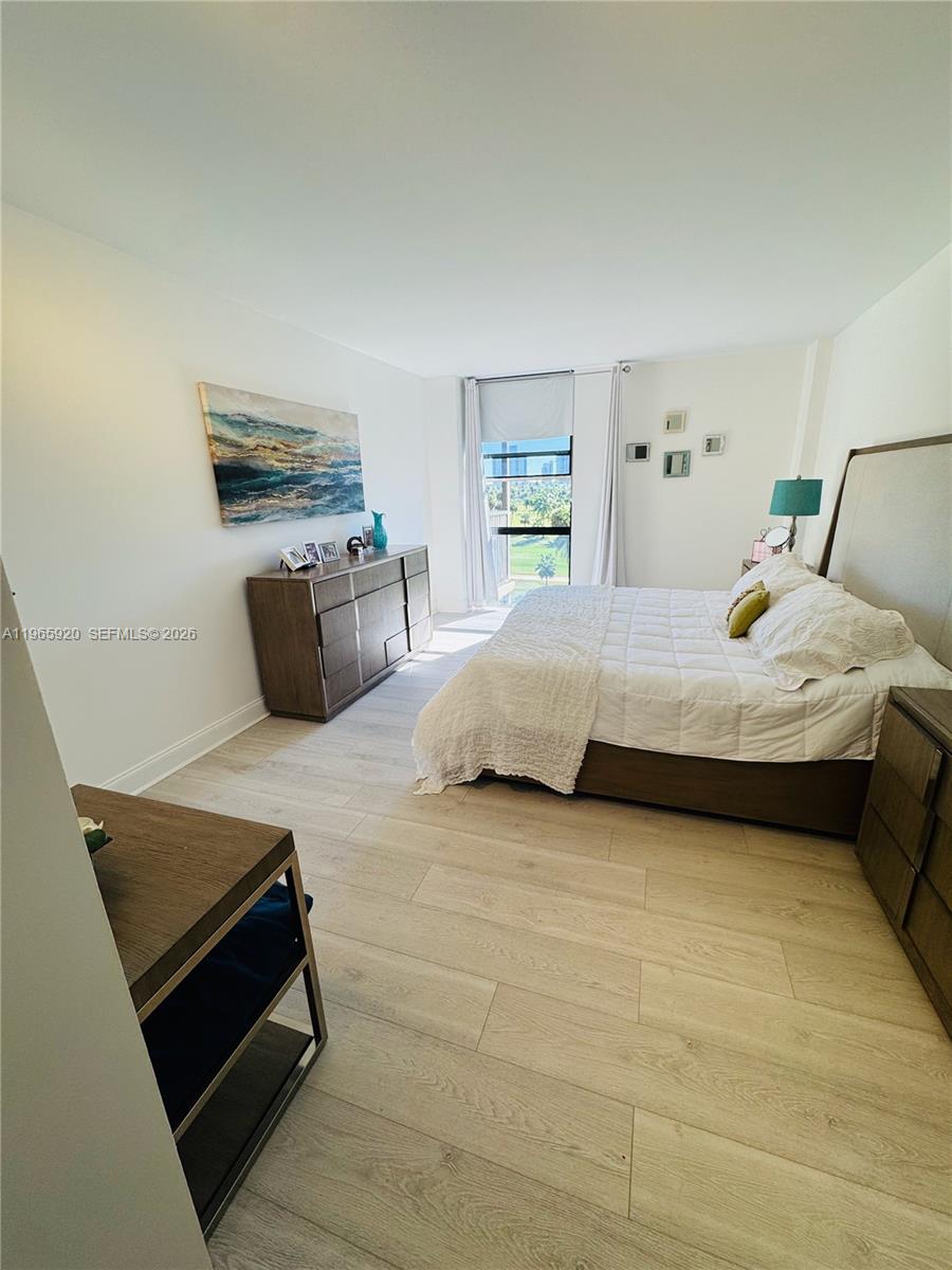 20335 W Country Club Dr # 608