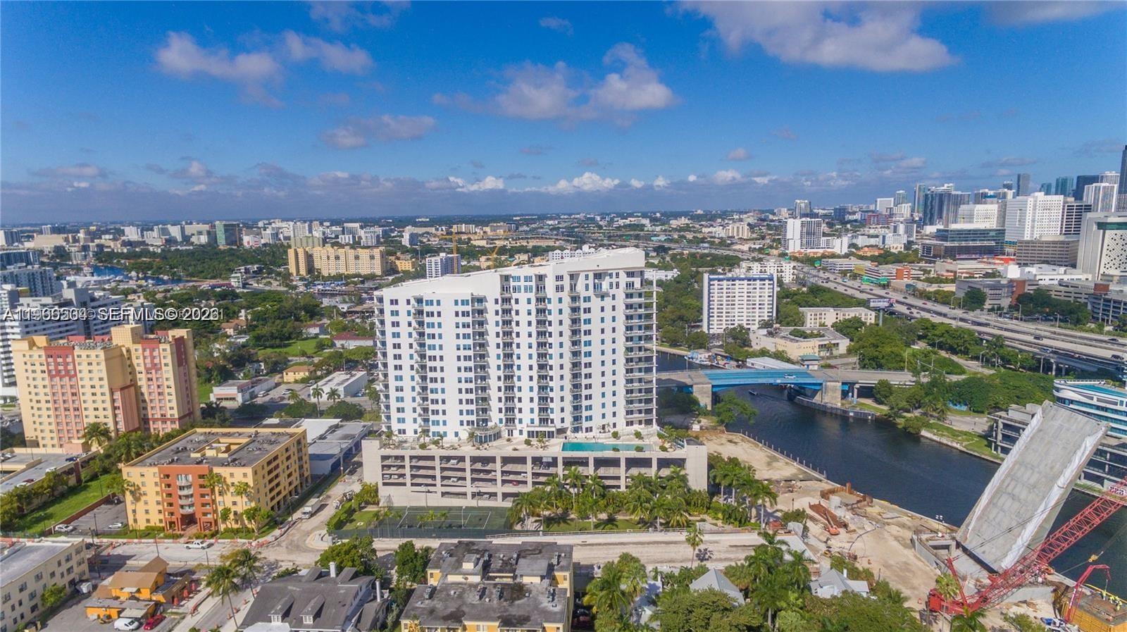 10 SW South River Dr