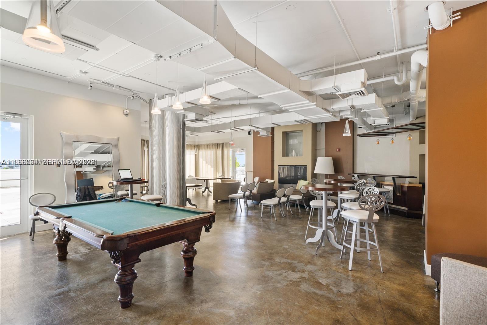 10 SW South River Dr