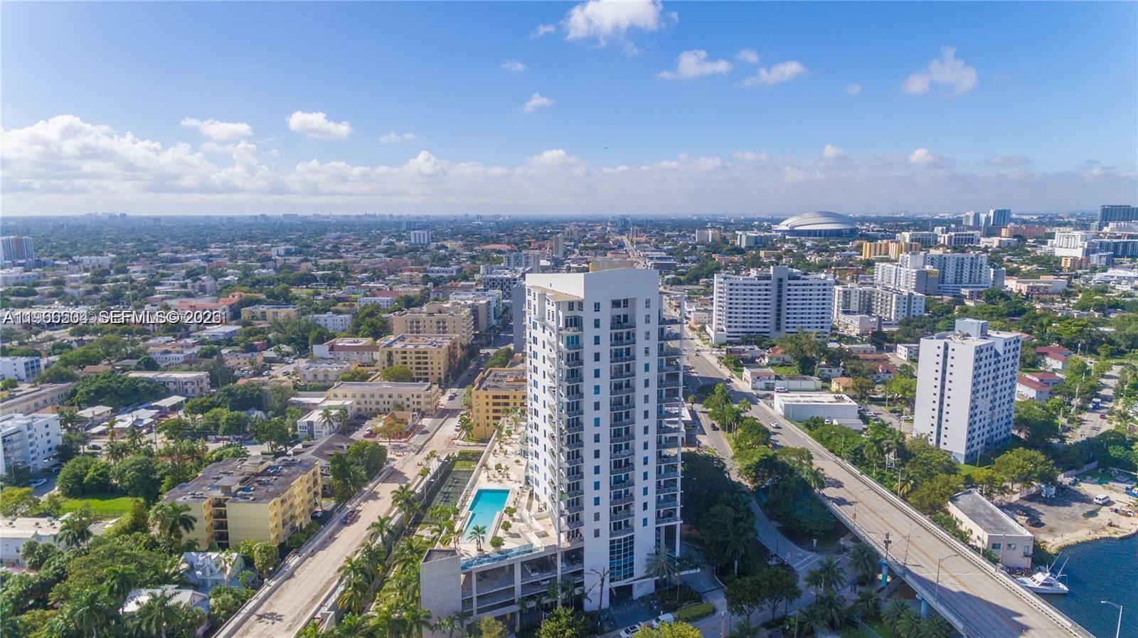 10 SW South River Dr