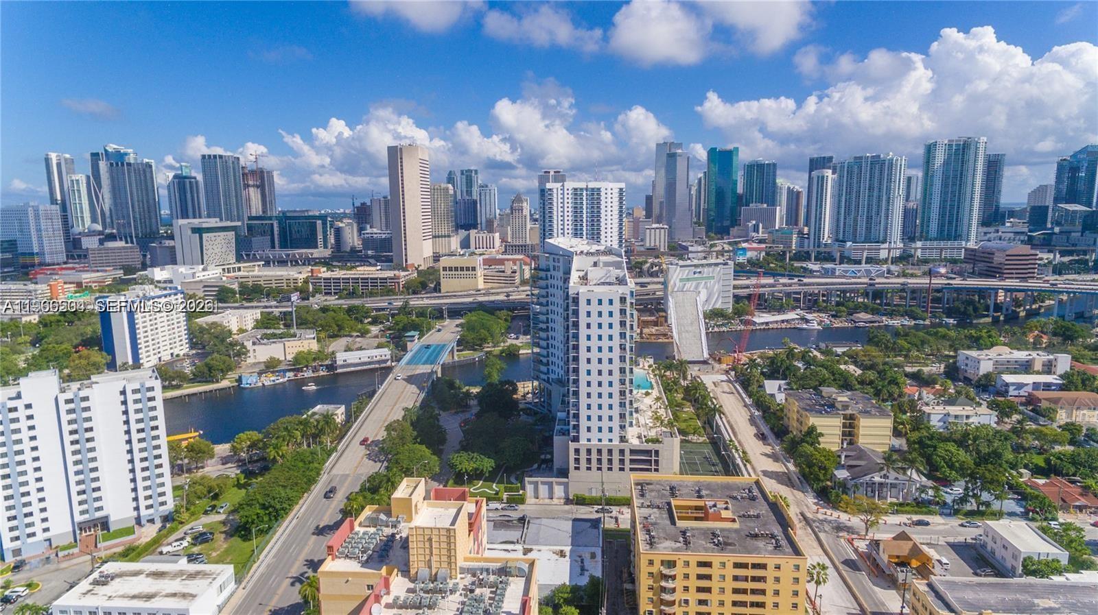 10 SW South River Dr