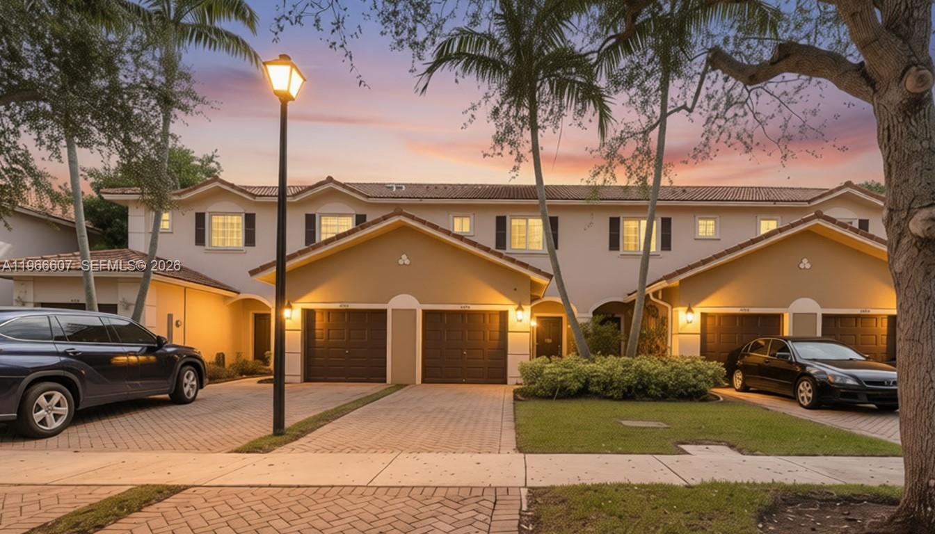 8844 S Isles Cir # 0