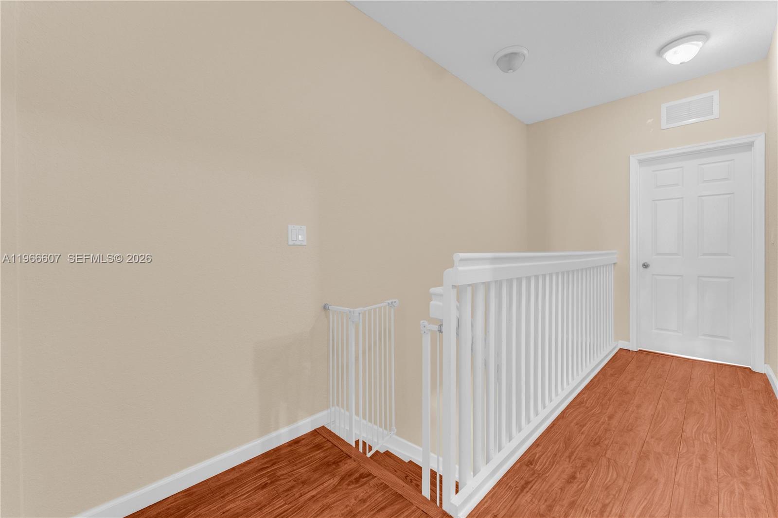 8844 S Isles Cir # 0