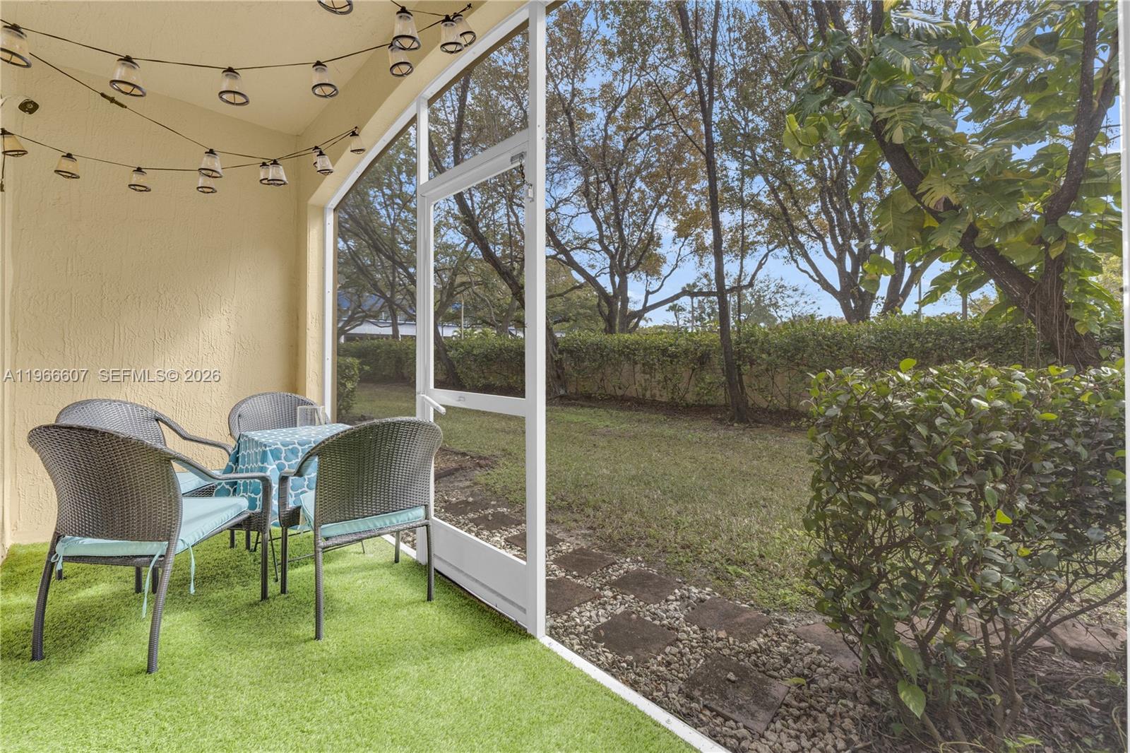 8844 S Isles Cir # 0