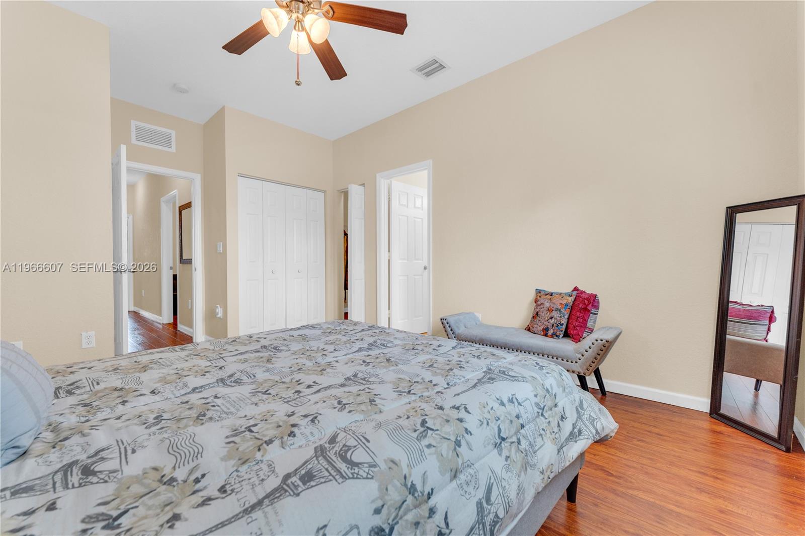 8844 S Isles Cir # 0