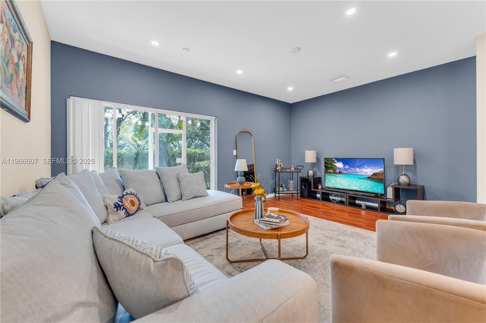 8844 S Isles Cir # 0